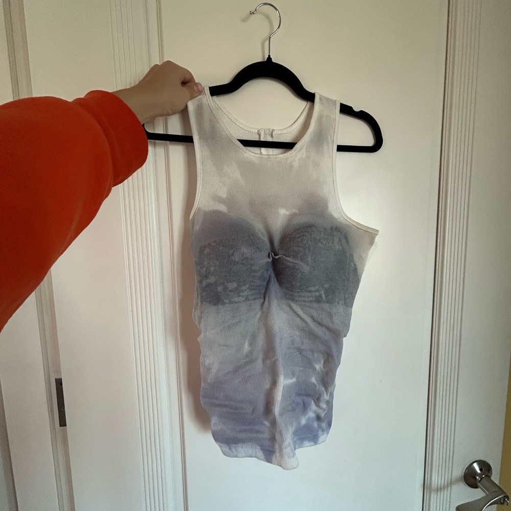 Sculpted wet frozen tank top with black bra